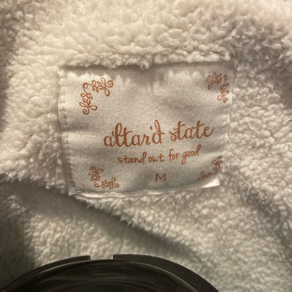 Altar’d State Sherpa Lined Cream Herringbone Zip Vest - Picture 5 of 6